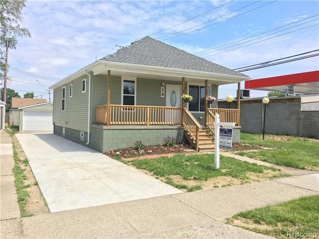 front view picture of 28 E Jarvis Ave, Hazel Park, MI. 48030