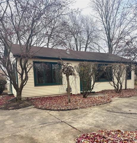 front view picture of 642 Gilman, Garden City, MI. 48135