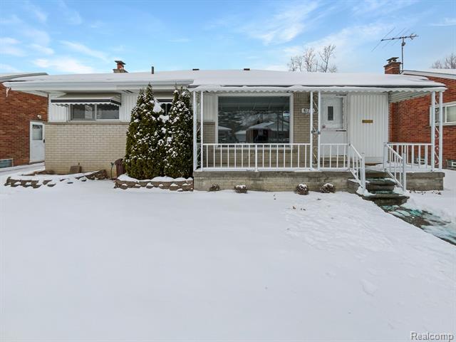 front view picture of 677 Belton, Garden City, MI. 48135
