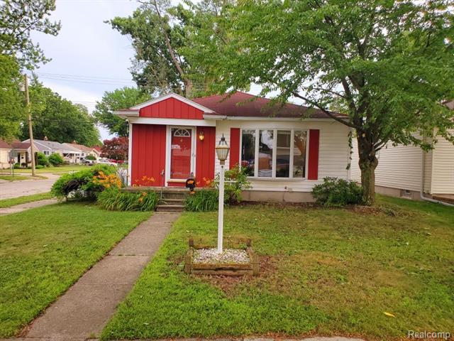 front view picture of 28315 Sheridan, Garden City, MI. 48135