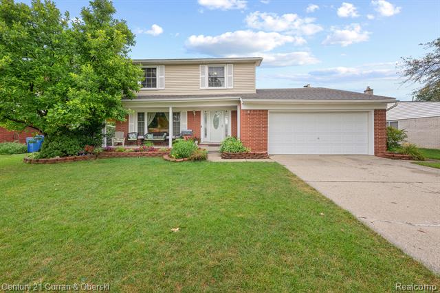front view picture of 27020 Havelock, Dearborn Heights, MI. 48127