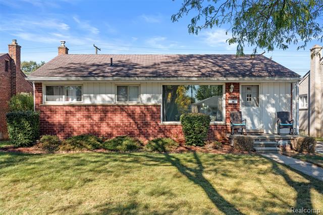 front view picture of 27566 Sheridan, Garden City, MI. 48135