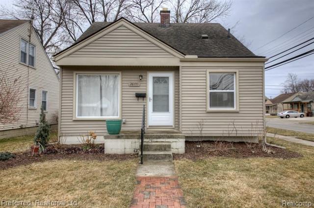 front view picture of 28771 Barton, Garden City, MI. 48135