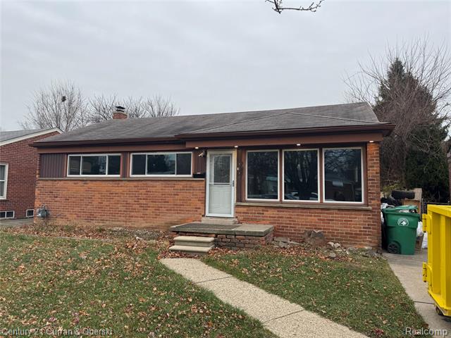front view picture of 33091 Barton, Garden City, MI. 48135