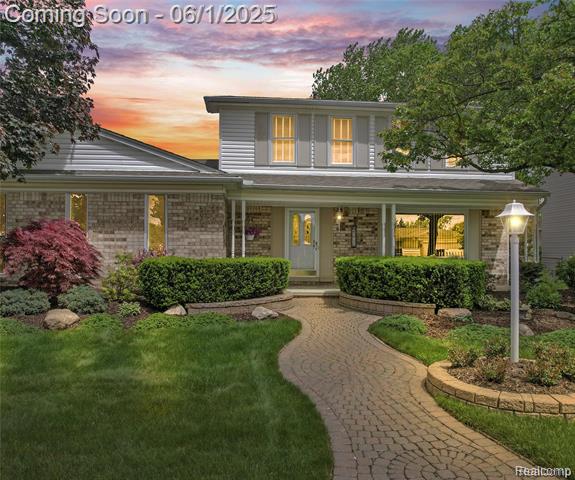 front view picture of 42736 Boulden Ct, Canton, MI. 48187