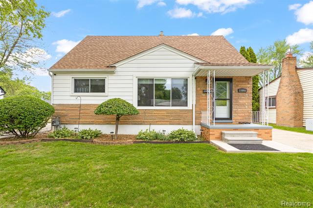 front view picture of 33066 Brown, Garden City, MI. 48135