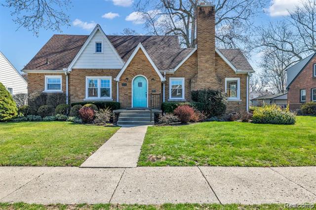 front view picture of 848 N Waverly, Dearborn, MI. 48128