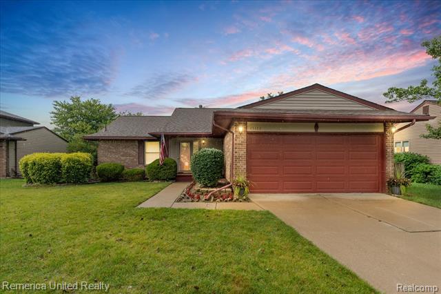 front view picture of 43488 Laurelwood Ct, Canton, MI. 48187