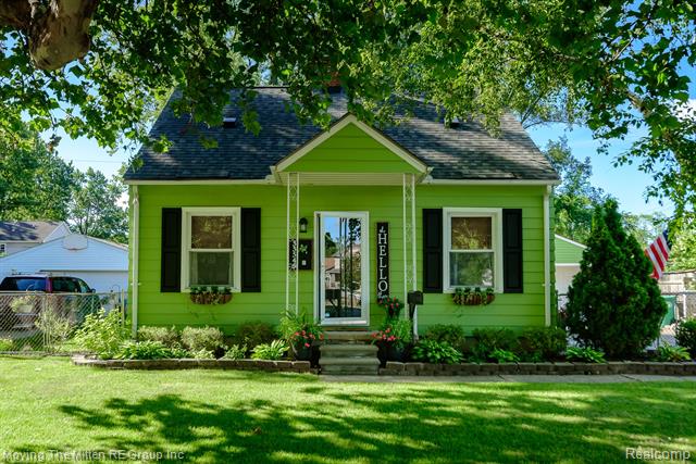 front view picture of 33545 Hennepin, Garden City, MI. 48135