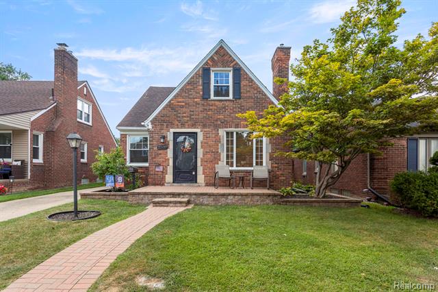 front view picture of 22937 Arlington, Dearborn, MI. 48128