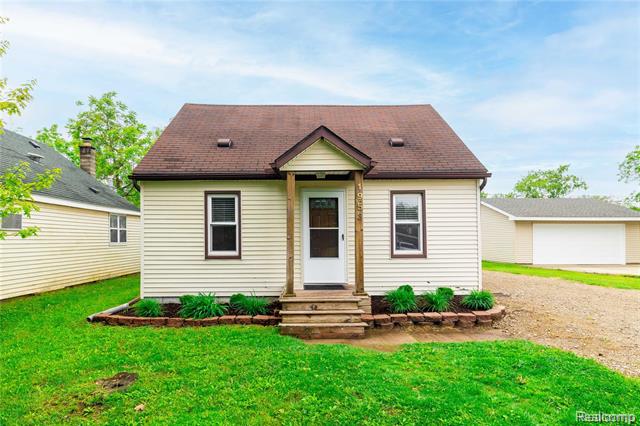 front view picture of 1953 Elmhurst, Canton, MI. 48187