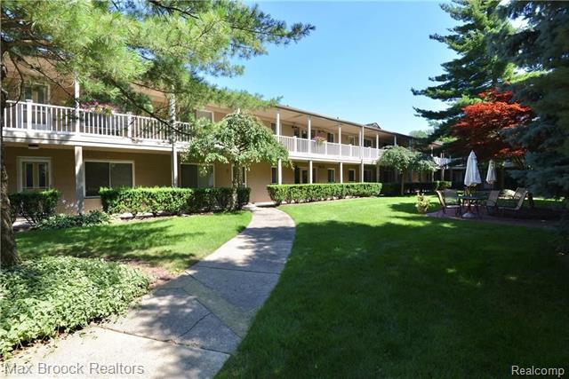 Adams Unit 475 S ADAMS Unit #9 Road Birmingham, MI. 48009 | Snabby