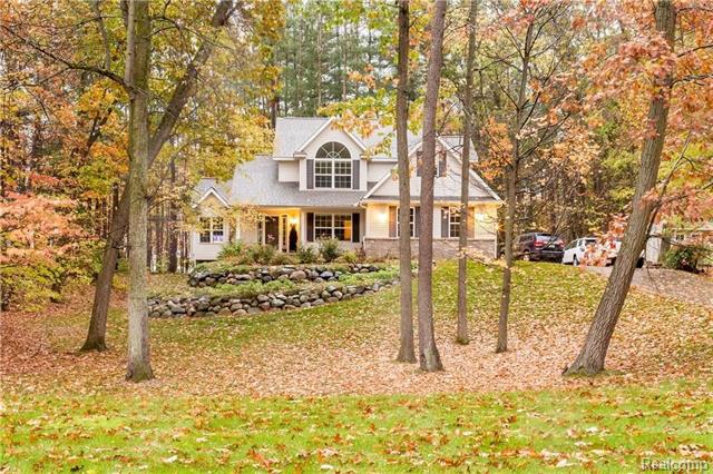 4821 Hidden Hills Cir Howell, MI. 48855 | Snabby